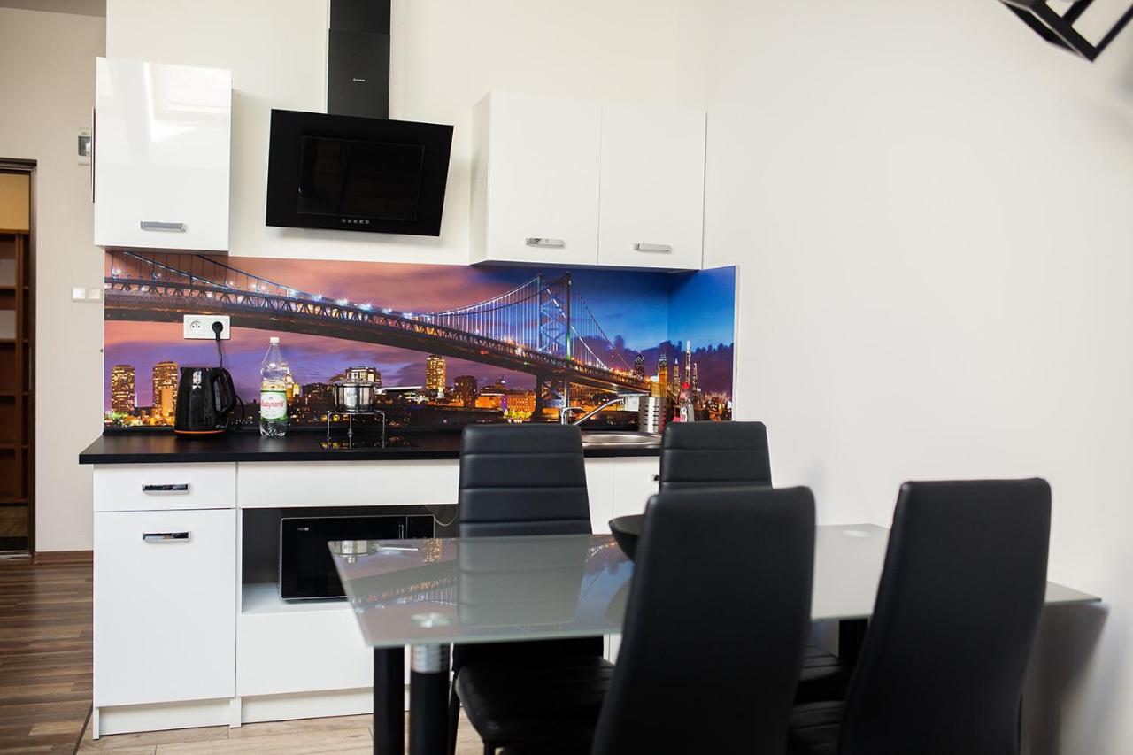 Apartament Manhattan Мелец Экстерьер фото